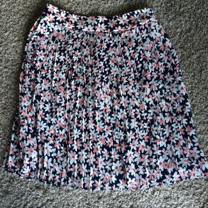 J Crew pleated skirt daisies, lined, zip backside